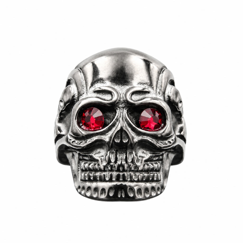 Anillo de calavera con ojos de rubí
