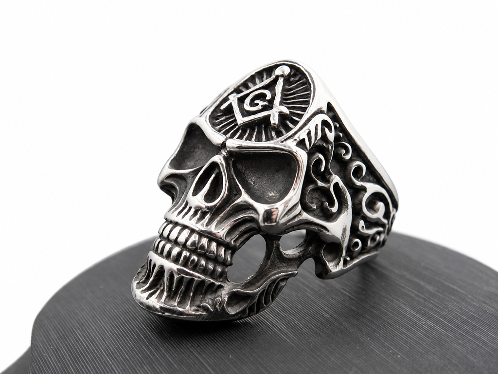 Anillo de calavera