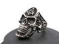 Anillo de calavera