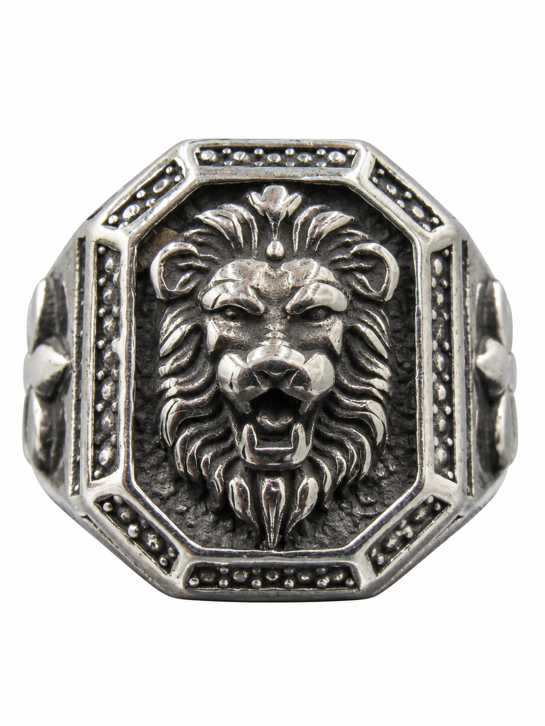 Anillo de león acero envejecido