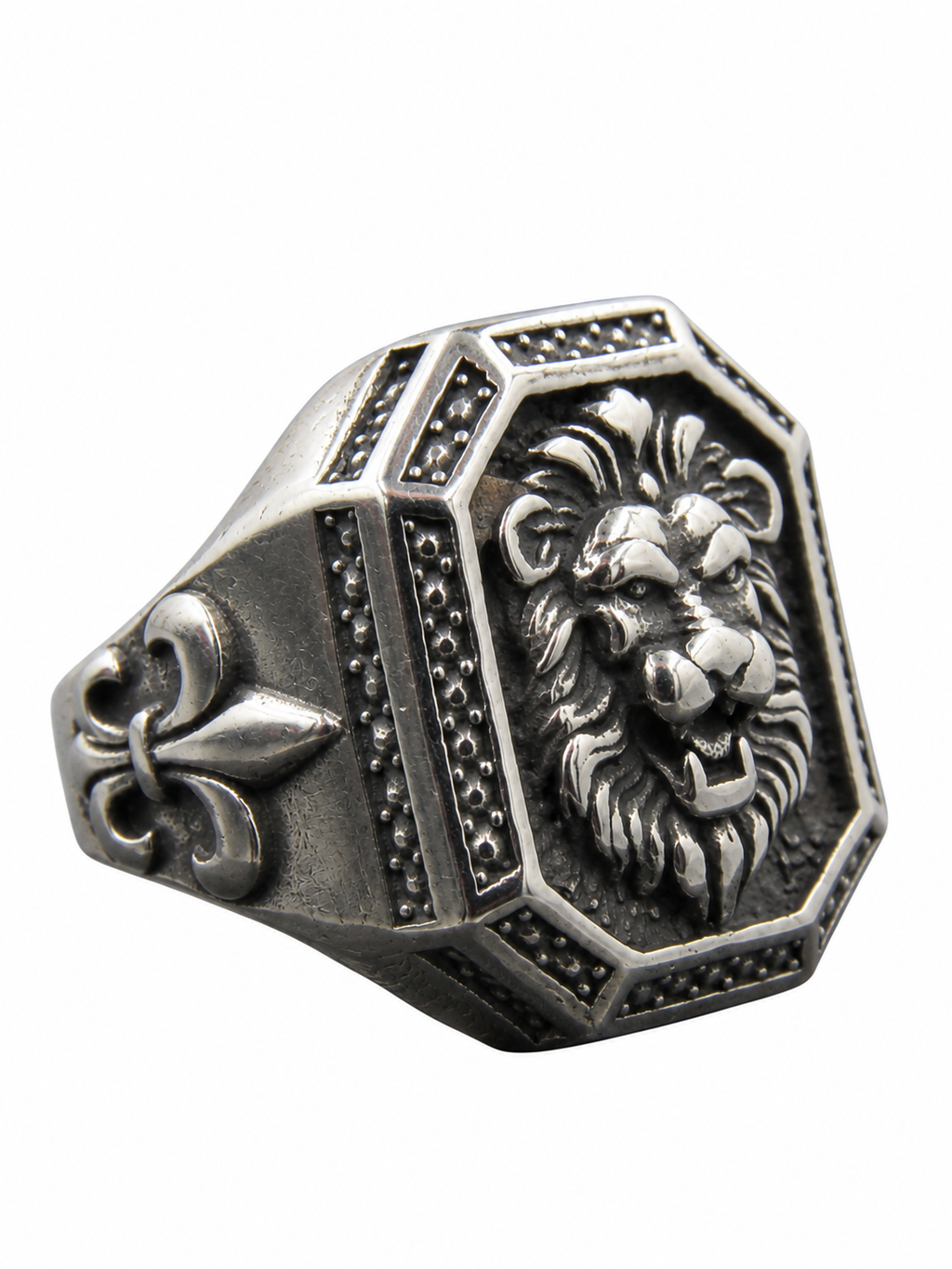 Anillo de león acero envejecido