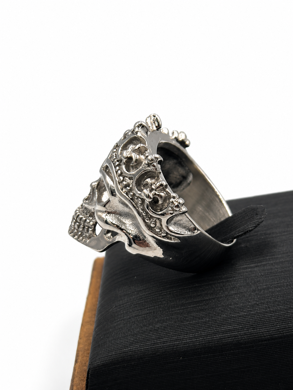 Anillo Rey calavera